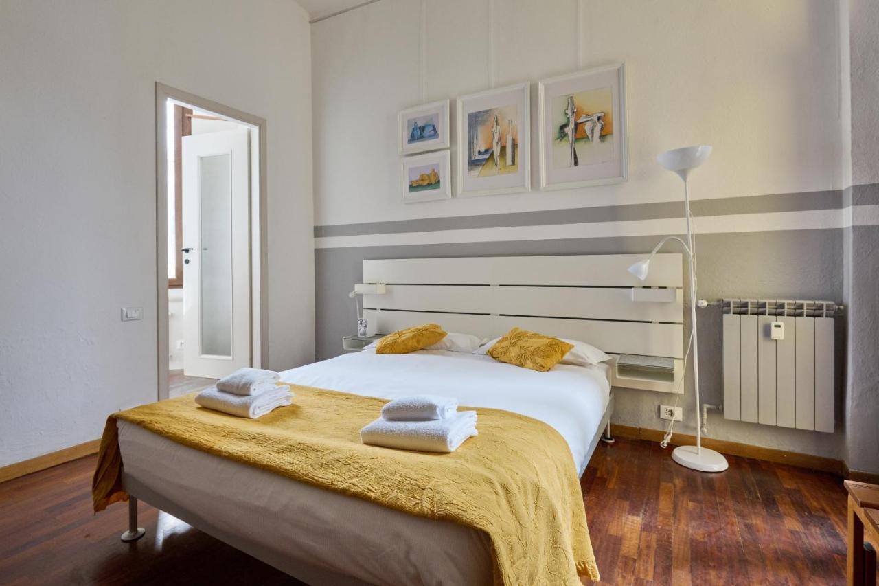 Artist Nadia'S Apartment In Porta Vercellina Milan Exterior photo